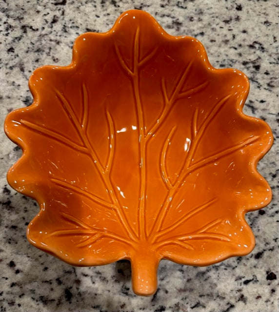 Ceramic Leaf Shaped Bowl, 2 Asst. colors