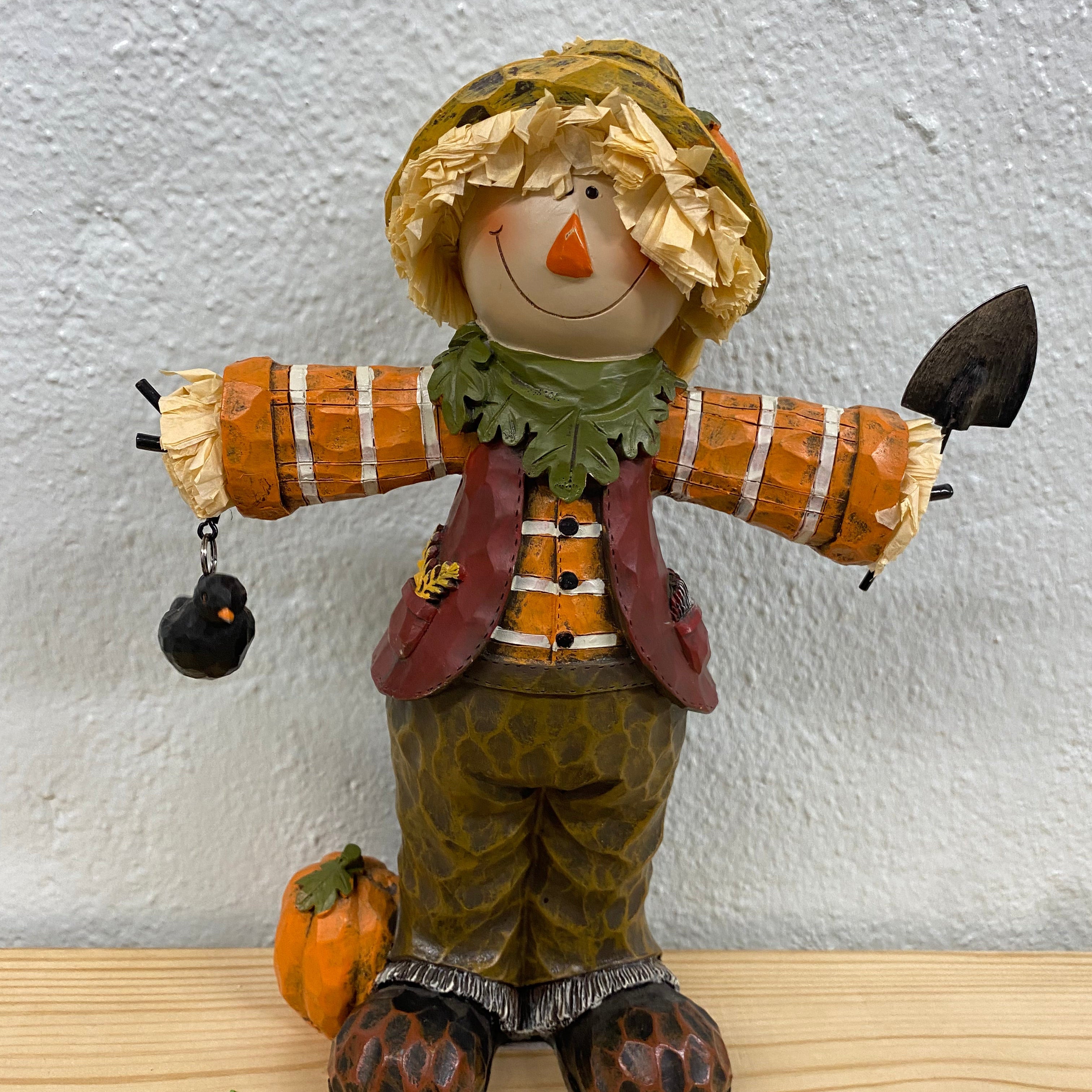 Polystone Scarecrow Decor - Lake Norman Gifts